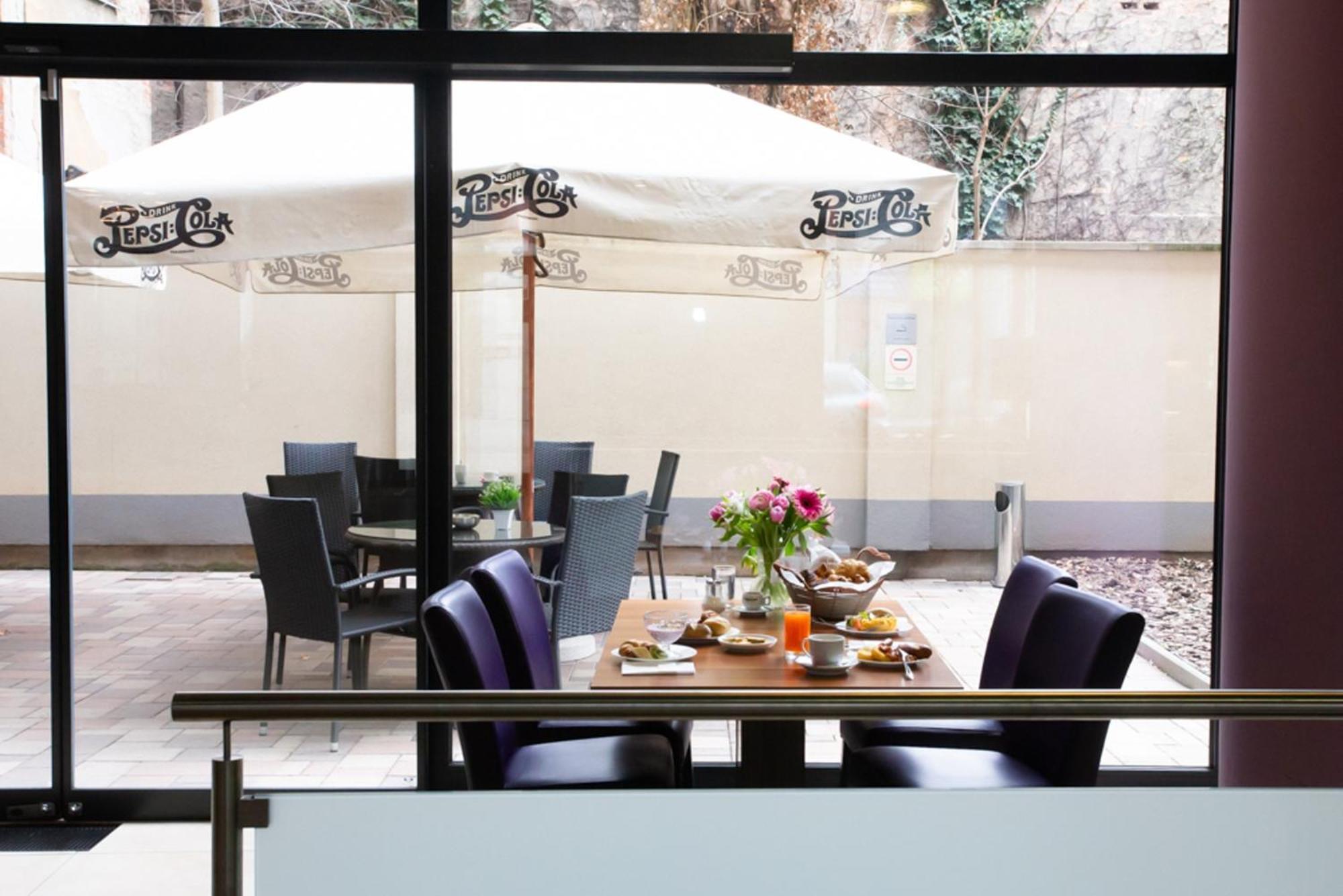 Hotel Regnum Residence Budapest Bagian luar foto